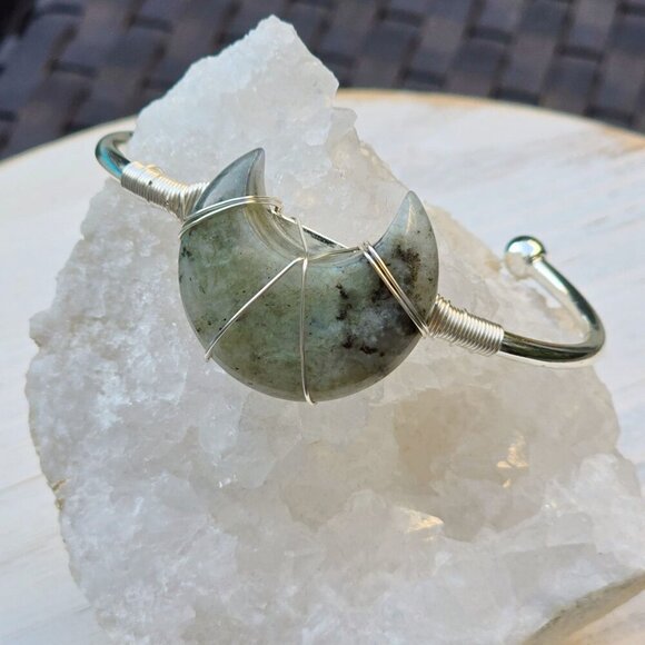 Labradorite Moon Bracelet ✦ Wire-Wrapped 925 Silver Over Copper ✦ Boho Talisman - Picture 11 of 13